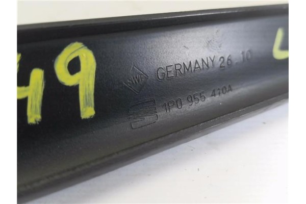 Recambio de brazo limpiaparabrisas delantero derecho para seat leon (1p1) 1.4 tsi referencia OEM IAM 1P0955410A  