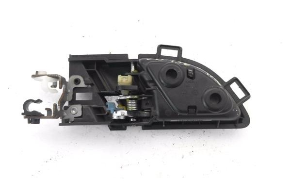 Recambio de manilla int. puerta trasero derecha para honda cr-v iii 2.0 i referencia OEM IAM 43712XXX  