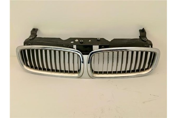 Recambio de rejilla capo para bmw serie 7 (e65/e66) 3.0 730d referencia OEM IAM 511370377279  