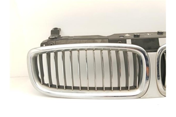 Recambio de rejilla capo para bmw serie 7 (e65/e66) 3.0 730d referencia OEM IAM 511370377279  
