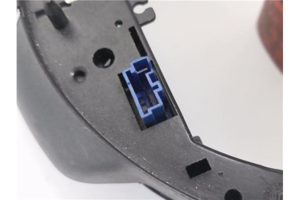 Recambio de mando multifuncion para citroen c4 berlina 1.6 lx referencia OEM IAM 96497903XT 62880025 