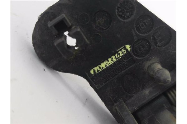 Recambio de manilla ext. puerta delantero derecha para renault twingo i (c06) 1.2 (c066/67/68) referencia OEM IAM 7700822425  