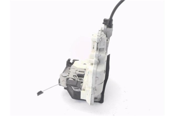 Recambio de cierre electromagnetico trasero izquierdo para seat altea xl (5p5) 2.0 freetrack 4x4 referencia OEM IAM 5P083901  