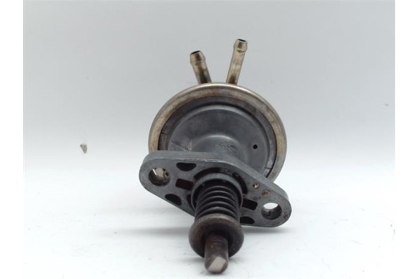 Recambio de bomba combustible para opel kadett e 1.6 beauty berlina referencia OEM IAM 6967L39  