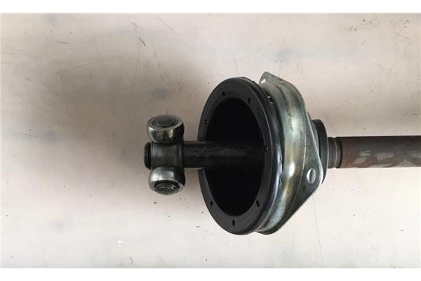 Recambio de palier delantero izquierdo para renault clio ii (xbo) 1.4 16v 98cv referencia OEM IAM   