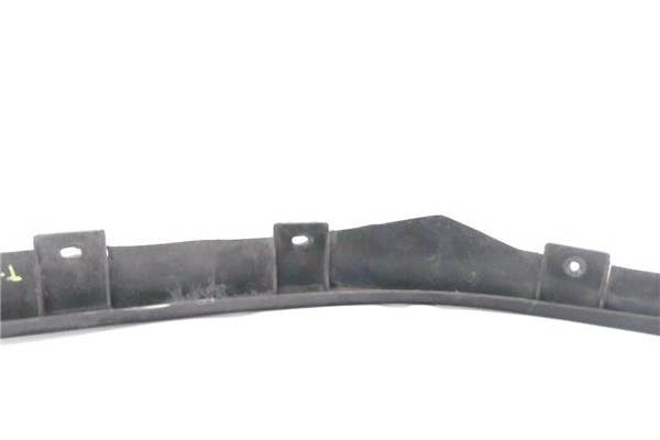 Recambio de moldura aleta trasero izquierda para nissan terrano ii (r20) 2.4 i 12v 4wd referencia OEM IAM 938290F000  