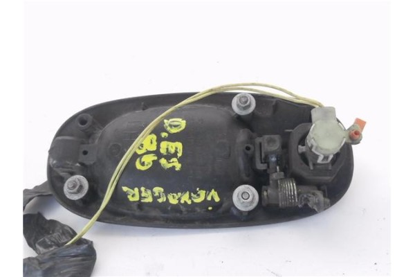 Recambio de maneta exterior delantero izquierda para chrysler voyager gs 2.0 family comfort referencia OEM IAM SR6713GR ASSY4717