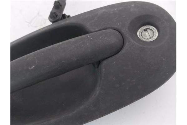 Recambio de maneta exterior delantero izquierda para chrysler voyager gs 2.0 family comfort referencia OEM IAM SR6713GR ASSY4717