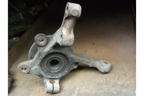 Recambio de mangueta delantero derecha para renault 19 ii (b/c53_) 1.8 (b/c538) referencia OEM IAM   