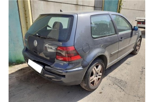 volkswagen golf iv berlina (1j1) del año 2002