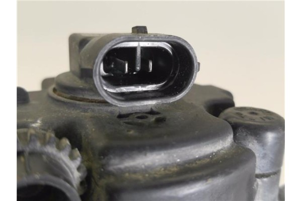 Recambio de faro antiniebla izquierdo para renault scenic ii (jm) 1.9 dci (jm12, jm0g) referencia OEM IAM 8200074008  