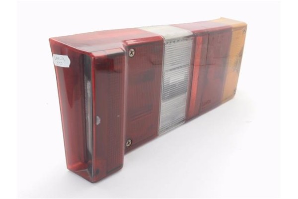 Recambio de piloto trasero derecho para lancia y 10 1.0 fire referencia OEM IAM E342219  
