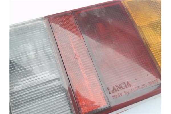 Recambio de piloto trasero derecho para lancia y 10 1.0 fire referencia OEM IAM E342219  
