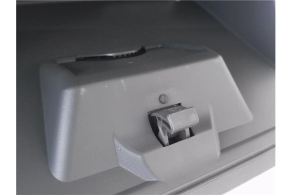 Recambio de guantera salpicadero para seat ibiza berlina (6j5) 1.2 referencia OEM IAM 6J1857103A  