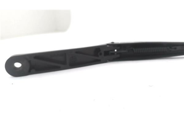 Recambio de brazo limpiaparabrisas delantero izquierdo para seat ibiza berlina (6j5) 1.2 referencia OEM IAM 6J1955409  