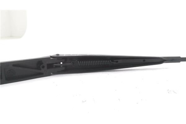 Recambio de brazo limpiaparabrisas delantero izquierdo para seat ibiza berlina (6j5) 1.2 referencia OEM IAM 6J1955409  
