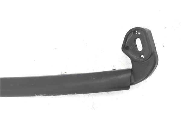 Recambio de brazo limpiaparabrisas delantero derecho para seat leon (1p1) 1.2 reference referencia OEM IAM 1P0955410A  