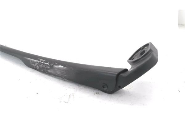 Recambio de brazo limpiaparabrisas delantero derecho para seat leon (1p1) 1.2 reference referencia OEM IAM 1P0955410A  