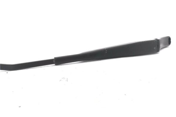 Recambio de brazo limpiaparabrisas delantero derecho para seat ibiza berlina (6j5) 1.4 tdi referencia OEM IAM 6J1955410  