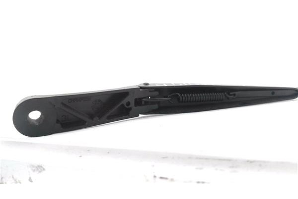 Recambio de brazo limpiaparabrisas delantero derecho para seat ibiza st (6j8) 1.2 tdi referencia OEM IAM 6J1955410  