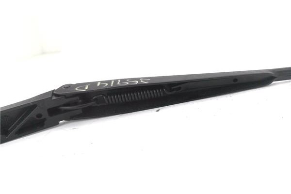 Recambio de brazo limpiaparabrisas delantero derecho para seat ibiza st (6j8) 1.2 tdi referencia OEM IAM 6J1955410  