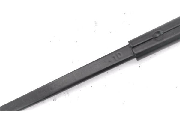 Recambio de brazo limpiaparabrisas delantero derecho para seat ibiza st (6j8) 1.2 tdi referencia OEM IAM 6J1955410  