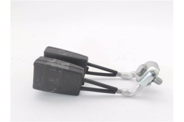 Recambio de anclaje cinturon trasero izquierdo para seat ibiza berlina (6j5) 1.4 16v referencia OEM IAM 6R0857739Q  