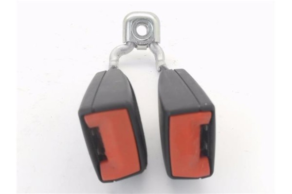 Recambio de anclaje cinturon trasero izquierdo para seat ibiza st (6j8) 1.2 tdi referencia OEM IAM 6R0857739Q  