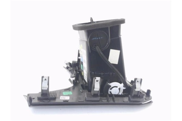 Recambio de rejilla entrada de aire para seat ateca (kh7) 1.6 reference referencia OEM IAM 576820901A  