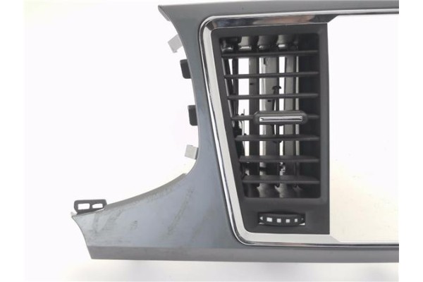 Recambio de rejilla entrada de aire para seat ateca (kh7) 1.6 reference referencia OEM IAM 576819110A  
