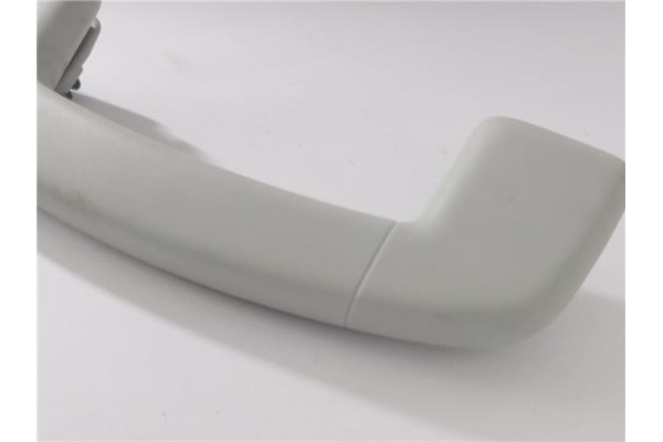 Recambio de asidero superior delantero derecho para seat ateca (kh7) 2.0 style 4drive referencia OEM IAM 2G0857607  