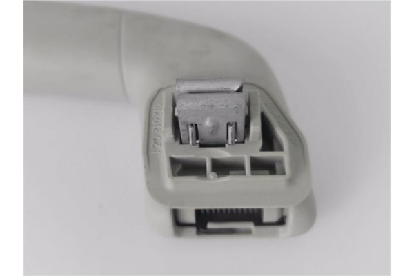 Recambio de asidero superior trasero derecho para seat ateca (kh7) 2.0 style 4drive referencia OEM IAM 2G0857663  