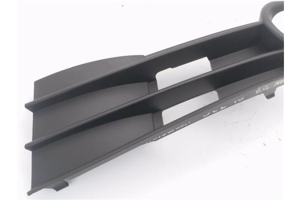 Recambio de rejilla paragolpes delantero izquierda para volkswagen touran (1t2) 1.9 traveller referencia OEM IAM VG7172124  