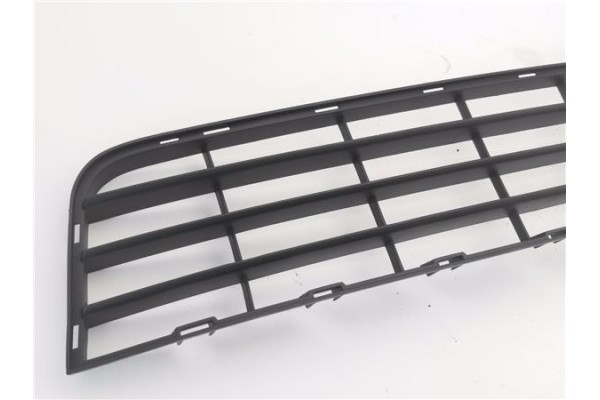 Recambio de rejilla paragolpes delantero para citroen c2 1.1 audace referencia OEM IAM 7414EZ  