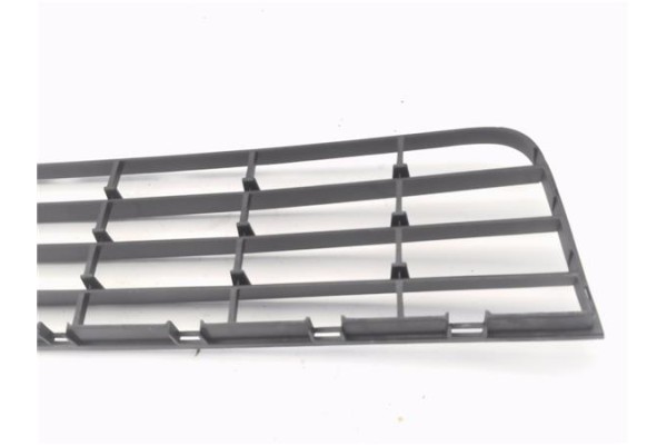 Recambio de rejilla paragolpes delantero para citroen c2 1.1 audace referencia OEM IAM 7414EZ  
