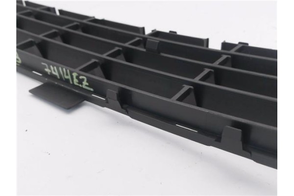 Recambio de rejilla paragolpes delantero para citroen c2 1.1 audace referencia OEM IAM 7414EZ  