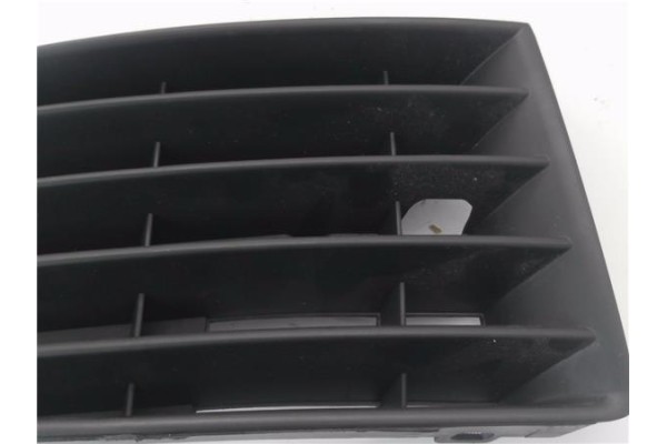 Recambio de rejilla paragolpes delantero derecha para volkswagen golf v (1k1) 1.4 conceptline (e) referencia OEM IAM VG0362123  