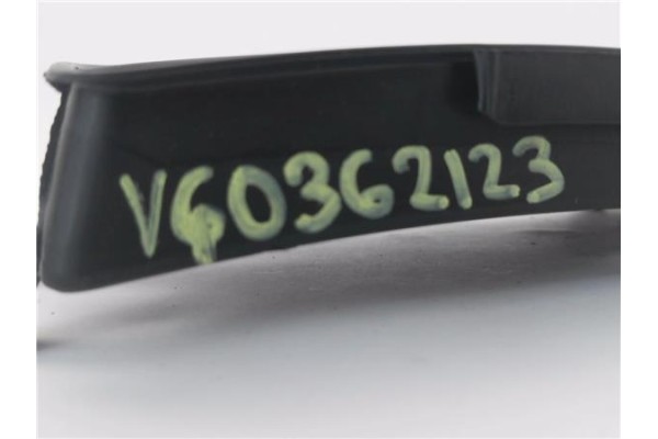 Recambio de rejilla paragolpes delantero derecha para volkswagen golf v (1k1) 1.4 conceptline (e) referencia OEM IAM VG0362123  