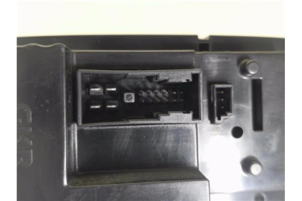 Recambio de mandos climatizador para mercedes-benz clk (bm 209) coupe 1.8 200 compressor (209.342) referencia OEM IAM 2098300285