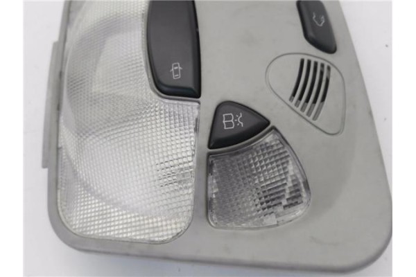 Recambio de luz delantero central techo para mercedes-benz clk (bm 209) coupe 1.8 200 compressor (209.342) referencia OEM IAM A2