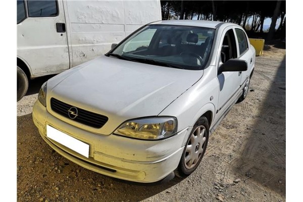 opel astra g berlina del año 2001