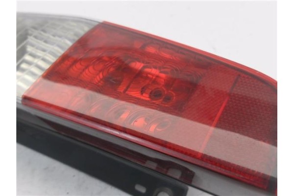 Recambio de piloto trasero derecho para fiat i doblo (223) cargo 1.9 jtd referencia OEM IAM 40600748  