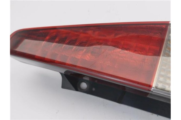 Recambio de piloto trasero derecho para fiat i doblo (223) cargo 1.9 jtd referencia OEM IAM 40600748  