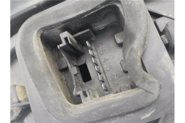 Recambio de piloto trasero izquierdo para fiat i doblo (223) cargo 1.9 jtd referencia OEM IAM 40610748  