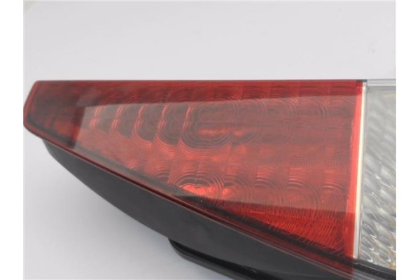 Recambio de piloto trasero izquierdo para fiat i doblo (223) cargo 1.9 jtd referencia OEM IAM 40610748  