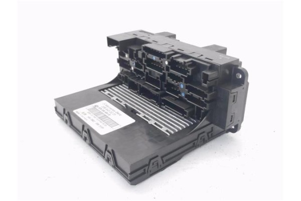 Recambio de caja fusibles/rele para mercedes-benz clk (bm 209) coupe 1.8 200 compressor (209.342) referencia OEM IAM 2095450201 