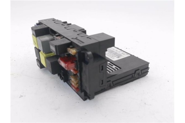 Recambio de caja fusibles/rele para mercedes-benz clk (bm 209) coupe 1.8 200 compressor (209.342) referencia OEM IAM 2095450201 