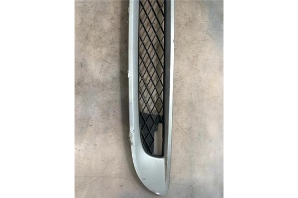 Recambio de rejilla capo para smart fortwo coupe 1.0 fortwo coupe (62kw) referencia OEM IAM A4518880123  