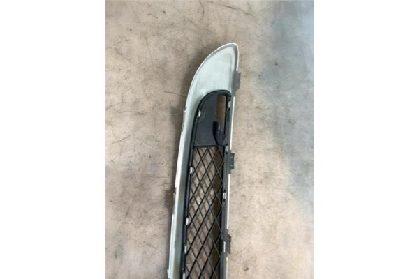 Recambio de rejilla capo para smart fortwo coupe 1.0 fortwo coupe (62kw) referencia OEM IAM A4518880123  