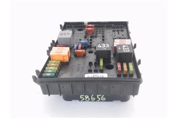 Recambio de caja fusibles/rele para audi a3 (8p1) 2.0 fsi ambiente referencia OEM IAM 1K0937124H 13949631C 